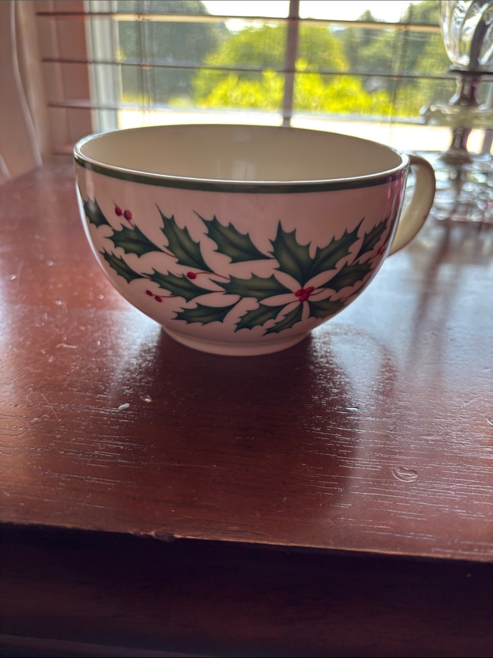 Lenox White Holiday Holly Teacup with Green Leaves and Red Berries